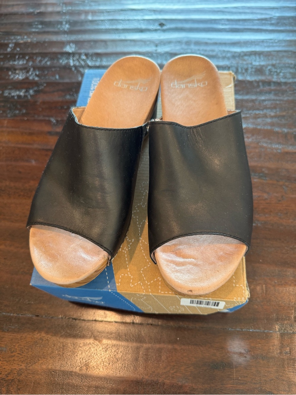 Dansko Maci Full-grain Leather Slides in Black ☀️ - Picture 5 of 7